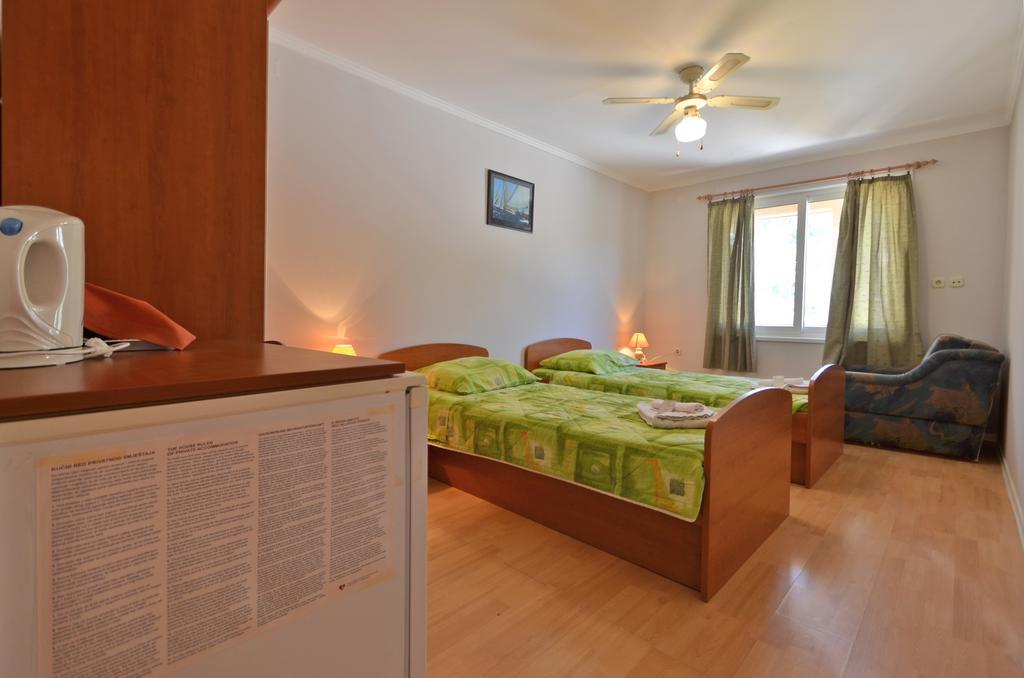 Riva1 Apartments And Rooms Прижба Екстериор снимка